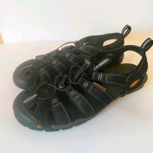 Keen Clearwater CNX hiking sanders men's sz 10.5